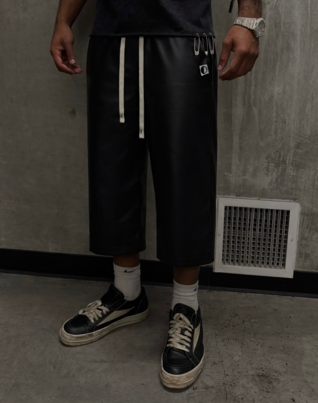 LEATHER EXTENDO SHORTS
