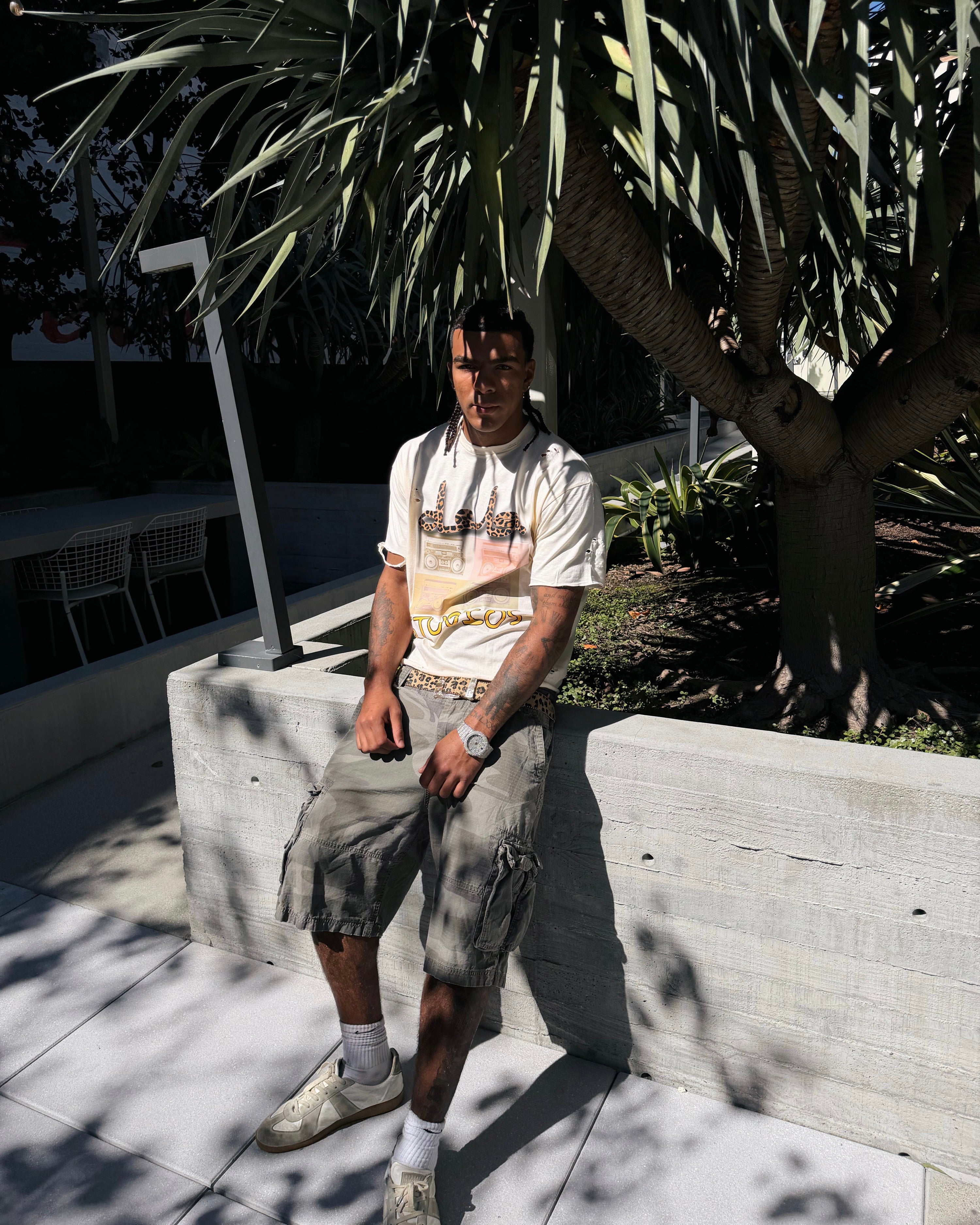 EXOTIC TEE