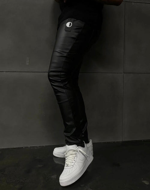 BLACK LEATHER PANTS