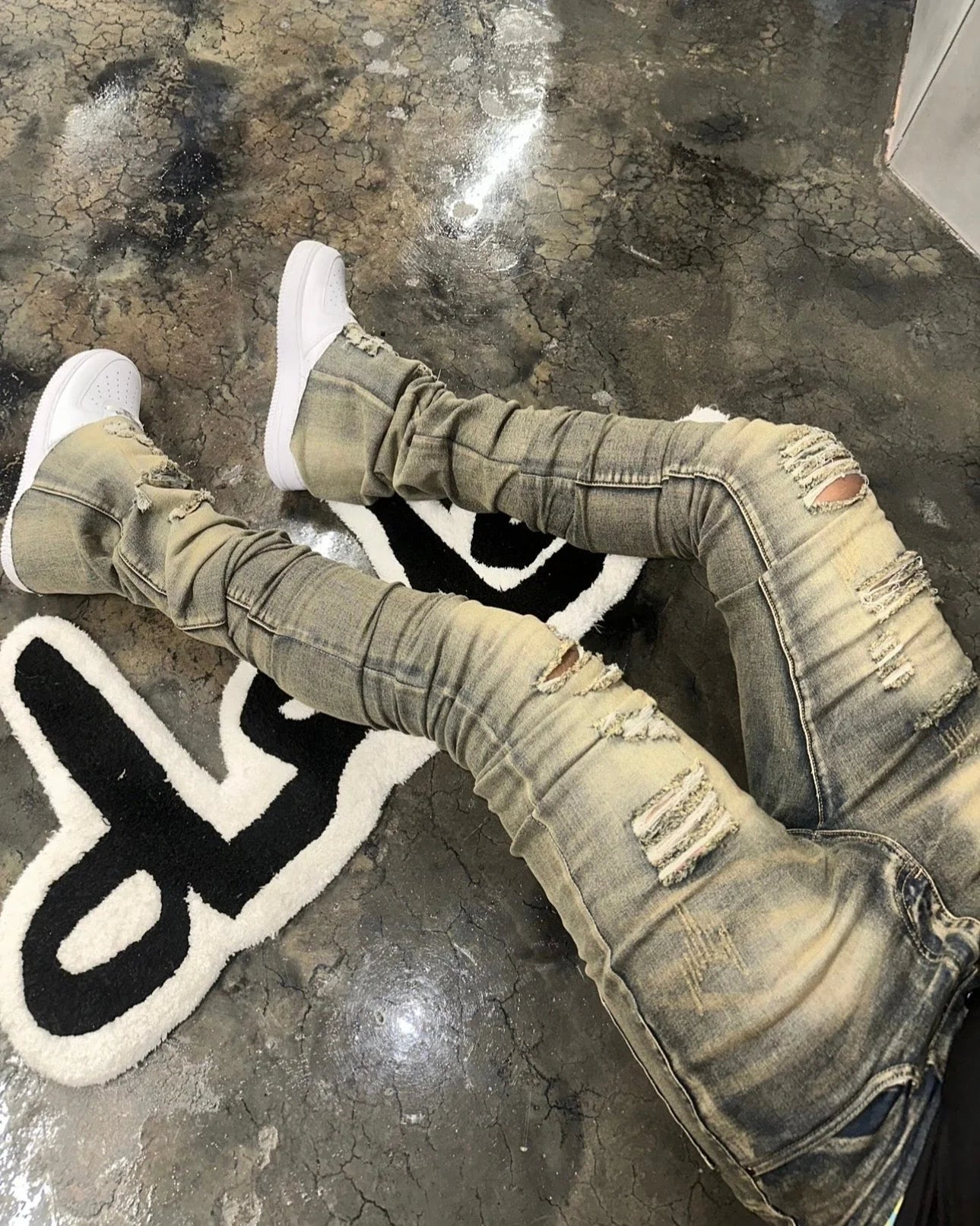 DIRTY DENIM